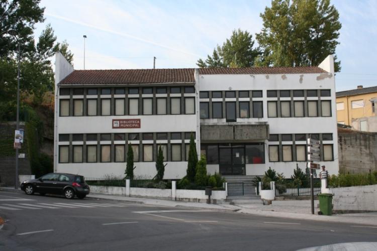 Biblioteca Municipal de Resende Biblioteca Municipal de Resende